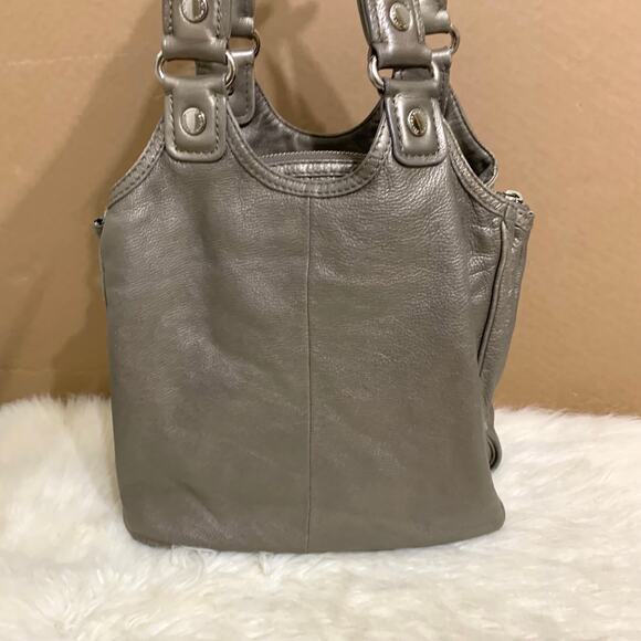 MARC JACOBS "TERI" Pewter Silver Leather Vintage N/S Totally Turnlock N/S Tote - Picture 13 of 16